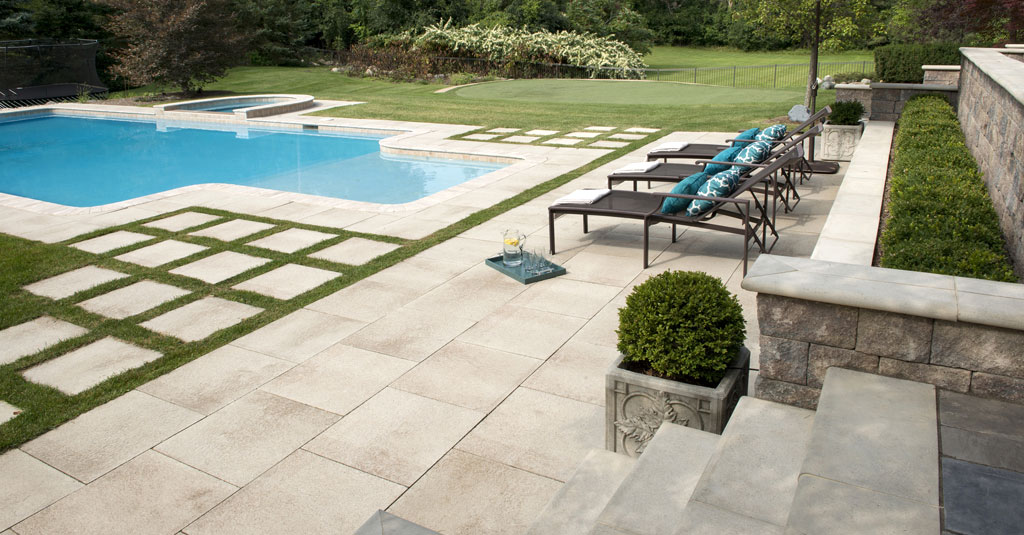 Umbriano-Pool - Unilock Pool Patio NY-NJ-PA-CT