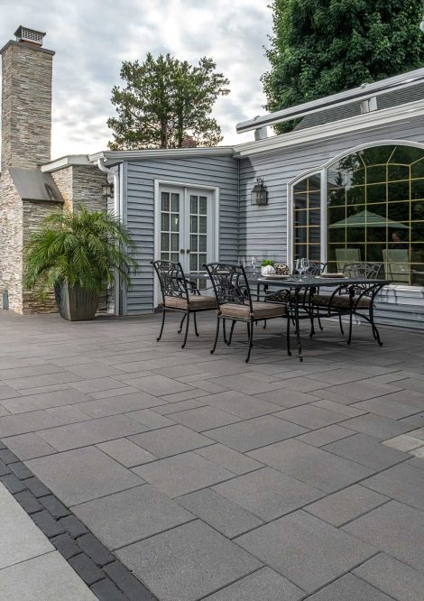 Unilock Paver Patio with Boarders