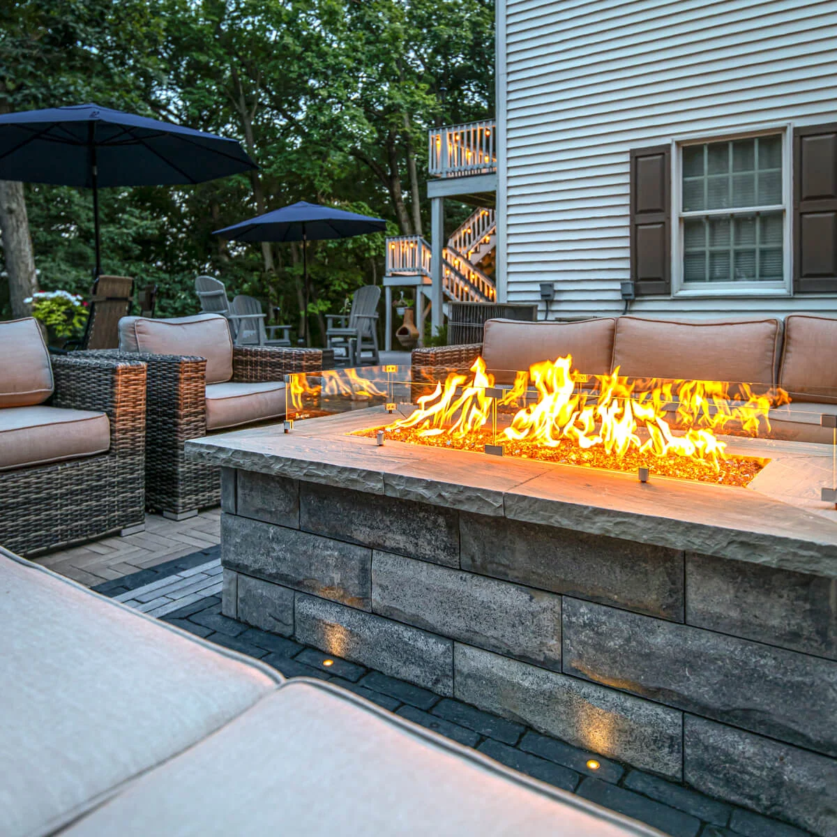 Unilock Outdoor Fire Table for Outdoor Living Space