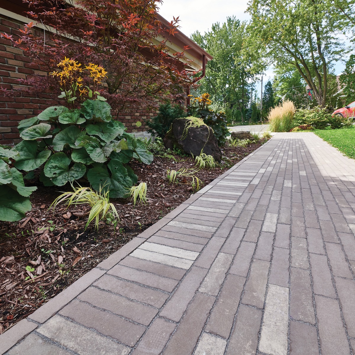 Unilock Mattoni walkway pavers